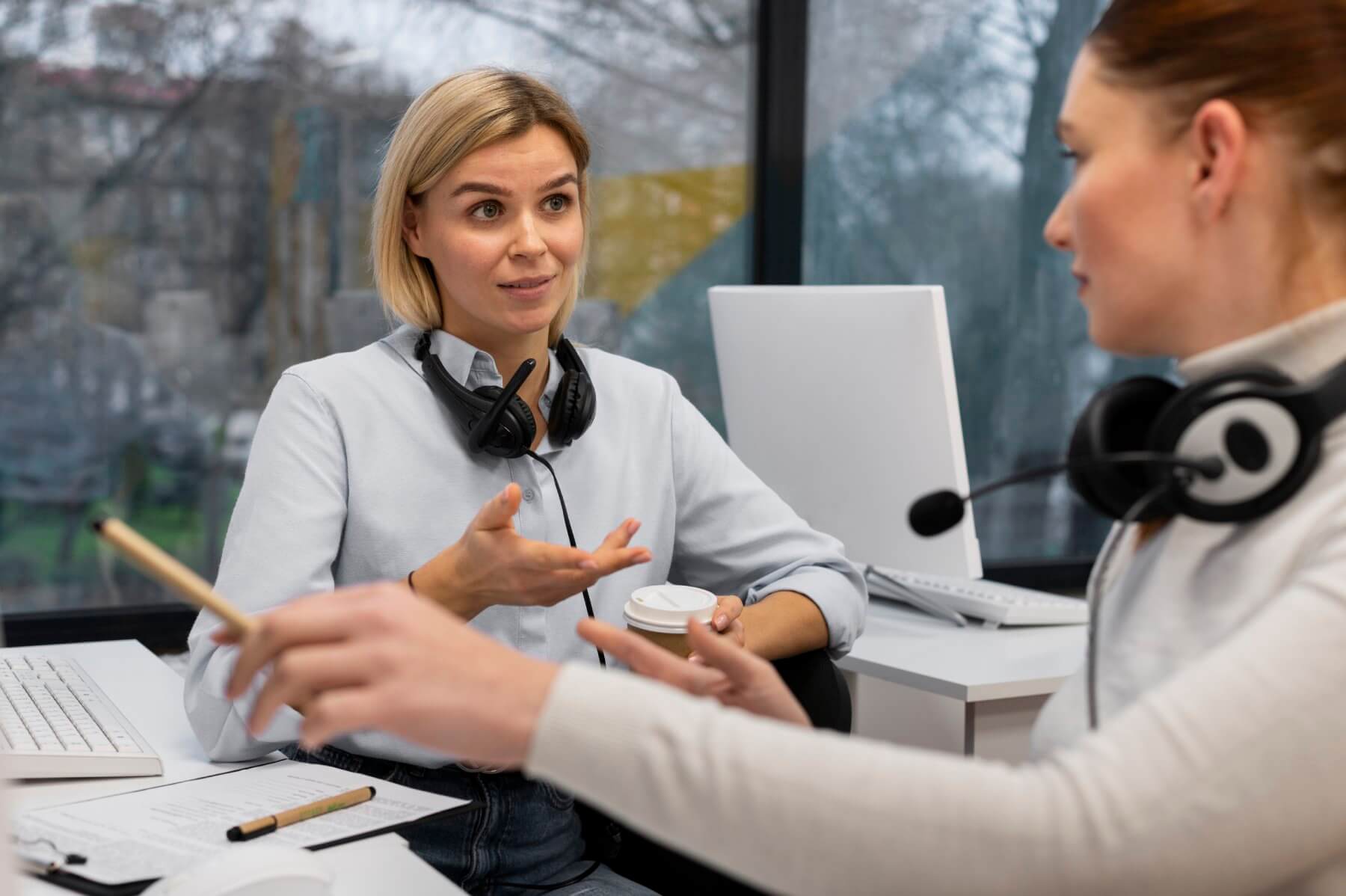 Learn how AI-powered receptionists improve business communication, automate call handling, and enhance customer service with 24/7 efficiency