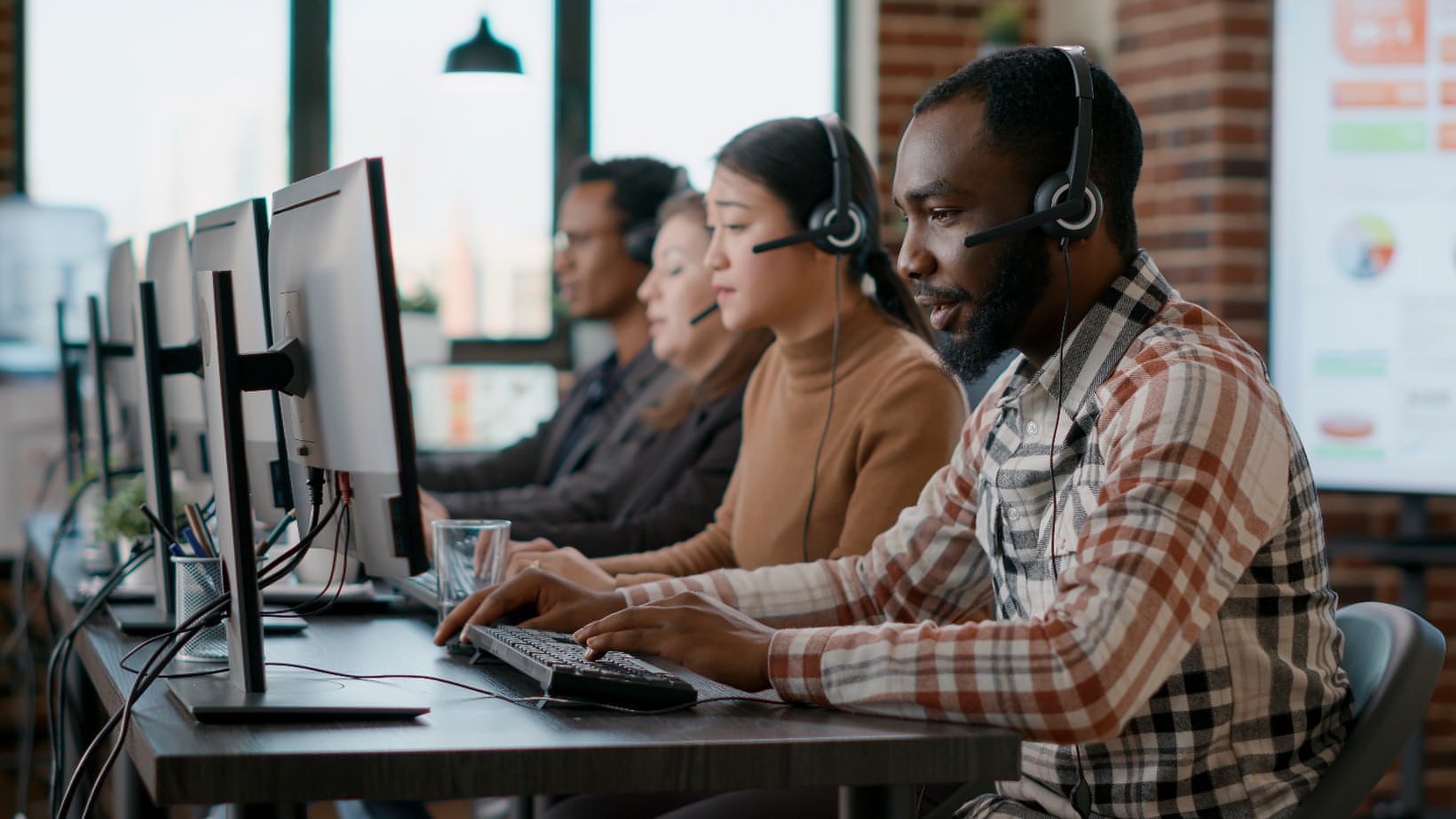 Transforming Customer Support with Cloud-Based Contact Centers